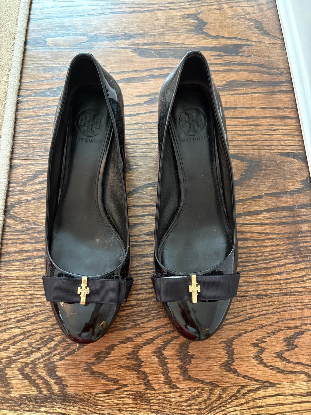Tory Burch Black Patent Bow Ballet pumps